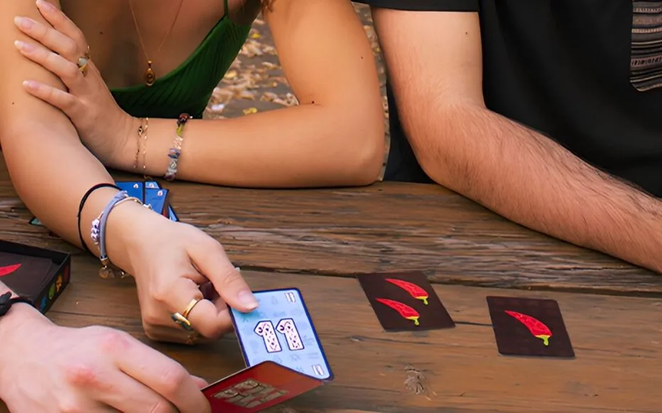 Le Grand Jeu Pili Pili : Une Vraie Explosion pour les Soirées Entre Amis !