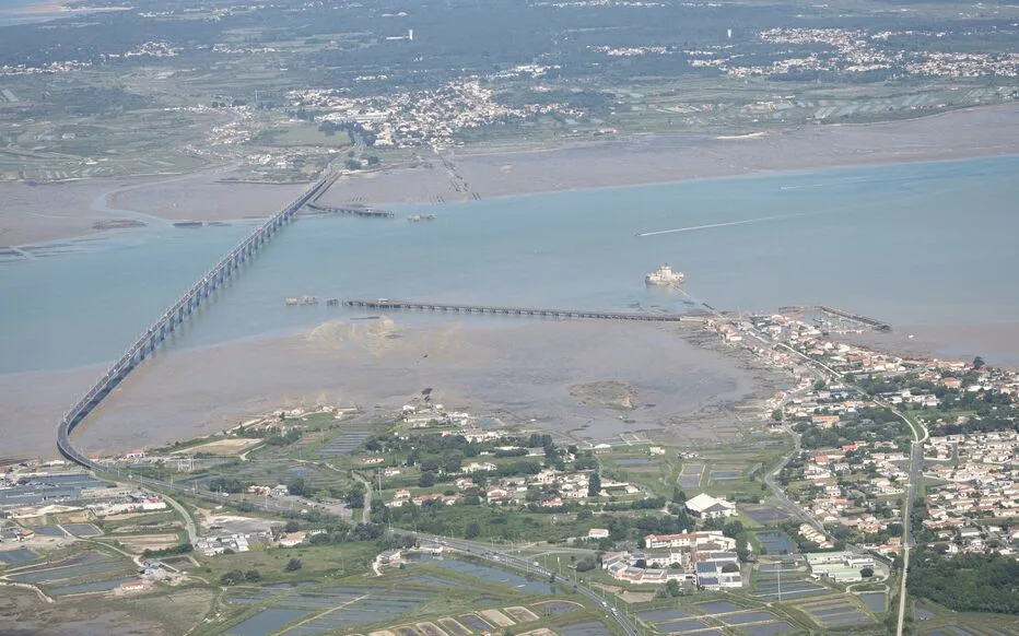 Le péage du pont d'Oléron : les candidats gardent le silence