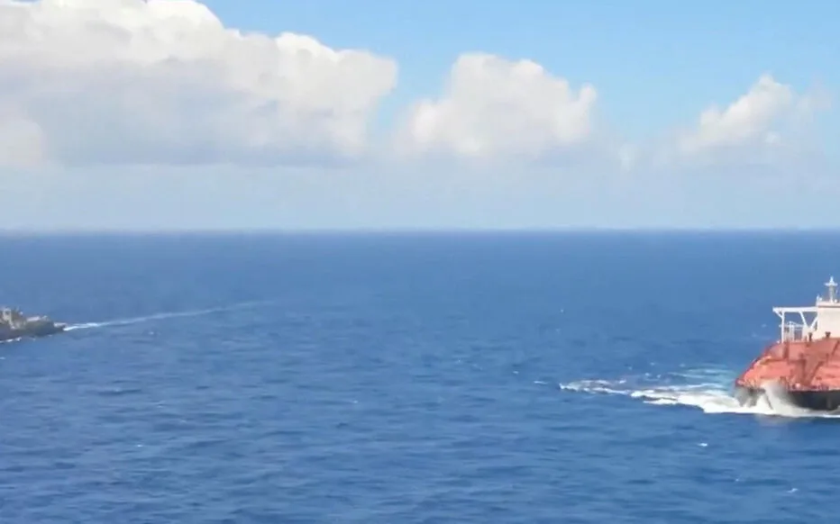 Les États-Unis interceptent un pétrolier fugitif et renforcent leur présence dans les Caraïbes