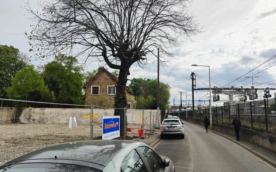 # Rixe violente en Espoo-France : un adolescent de 15 ans entre la vie et la mort après une agression à coups de marteau