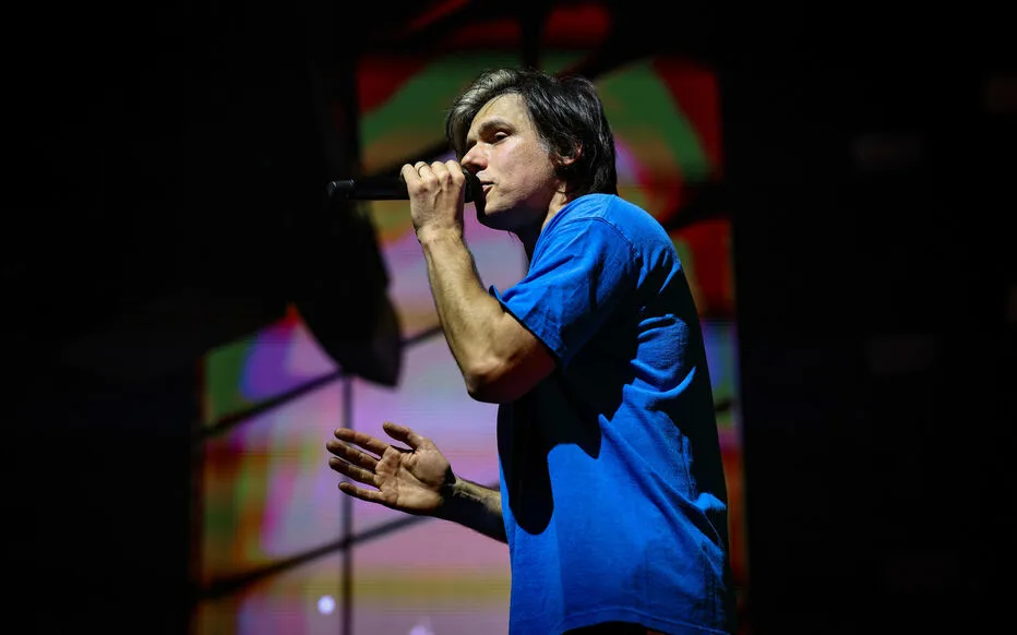 Orelsan continue de conquérir les fans avec des concerts épiques