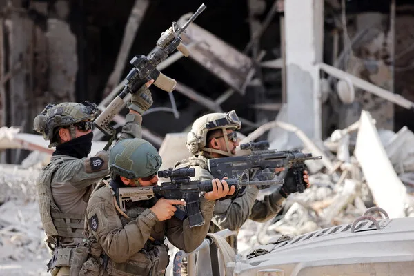 Israël-Iran : des tensions croissantes et des enjeux complexes