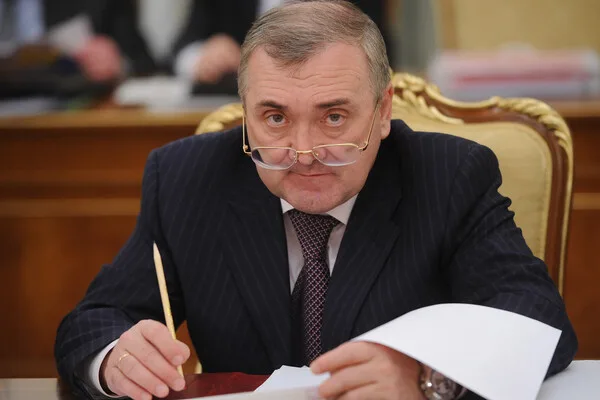 Scandale financier impliquant d'anciens hauts fonctionnaires militaires russes