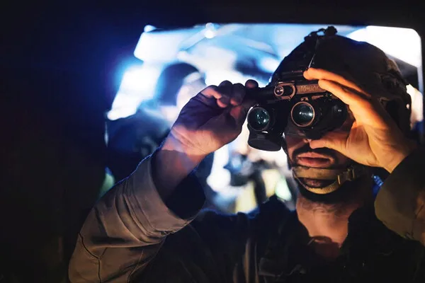 Israël lance une opération audacieuse par hélicoptère et intensifie les affrontements au Liban et en Syrie