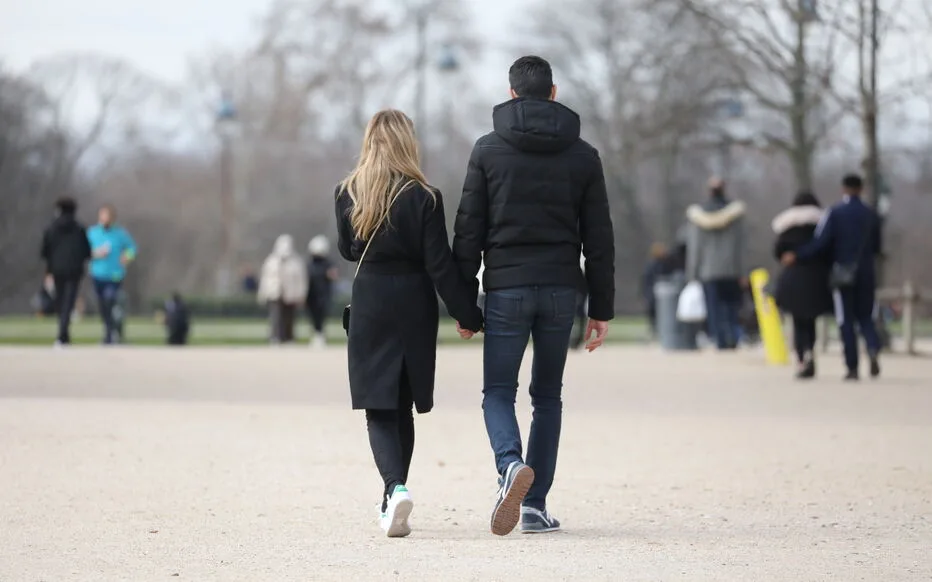 Attitudes genrées : les jeunes hommes résistent-ils toujours à l'égalité ?