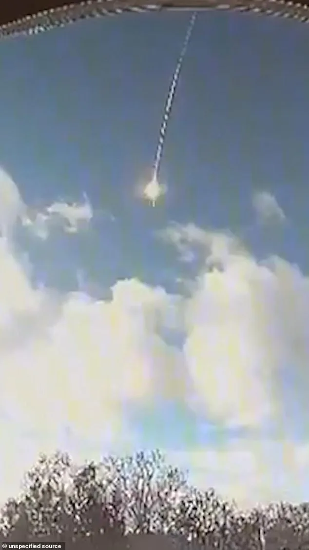 Un météore brillant illumine le ciel américain, déclenchant la panique chez les habitants