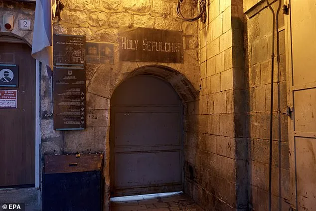Le Saint-Sépulcre ferme ses portes pour la Semaine Sainte, alimentant les craintes concernant l'Antéchrist