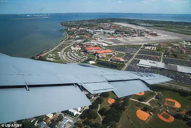 Colis suspect près d'une porte de la base aérienne de MacDill en Floride : le FBI annonce la présence de matières explosives