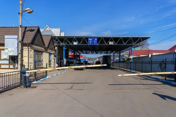 Un homme tente d'échapper à la conscription en se mariant avec une femme âgée