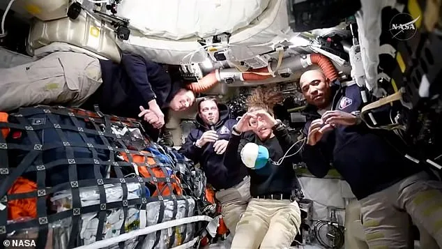 Alerte de fuite dans l'équipage d'Artemis II alors qu'il entre dans l'orbite lunaire