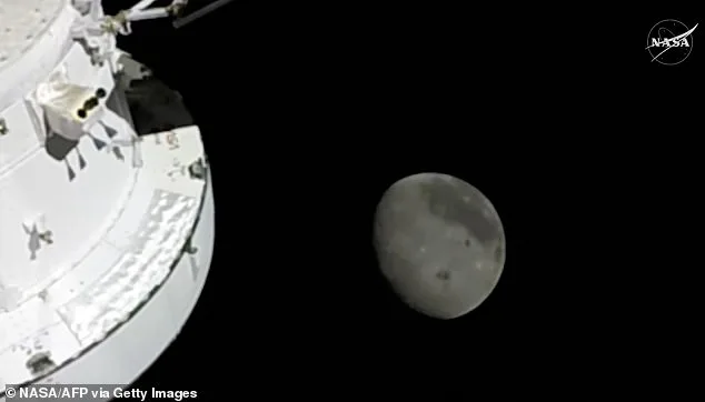 L'équipage d'Artemis II bat un record historique en survolant le côté obscur de la Lune