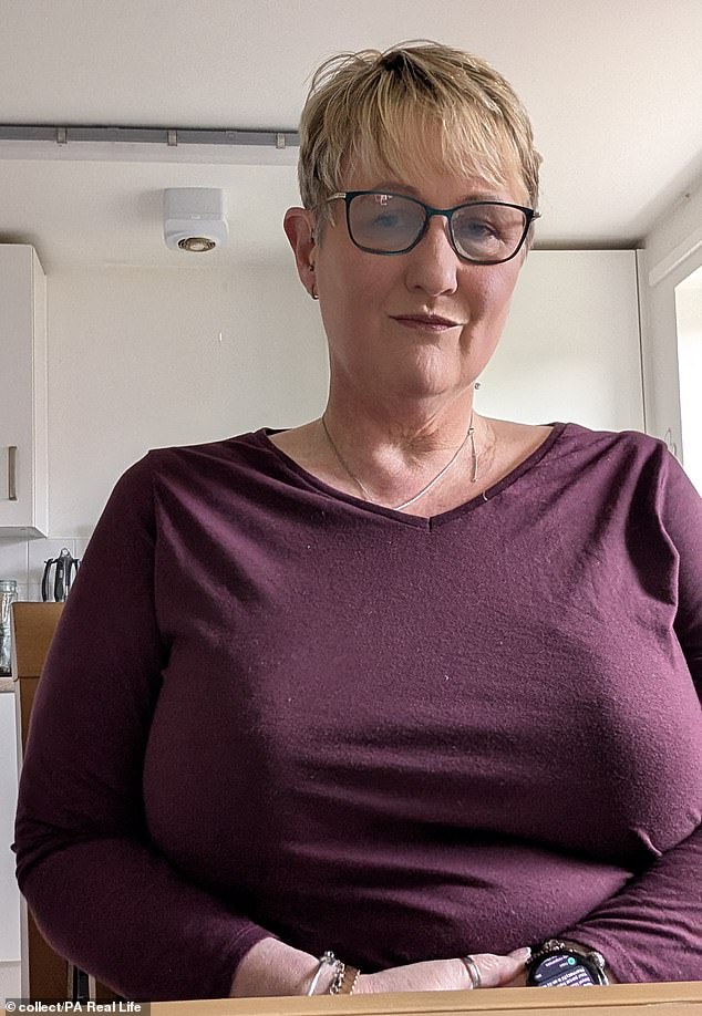 Joanna Brice déplore le refus du NHS de réduire ses 40K et ses lésions.