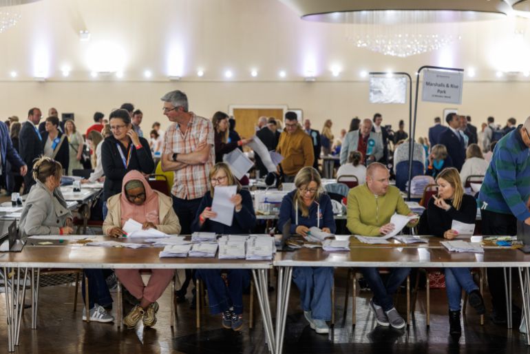 Reform UK surpasse les travaillistes lors des élections locales en Angleterre.