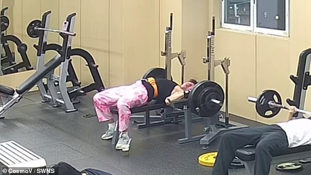 Gymgoer narrowly survives crushing barbell collapse after intense bench press struggle