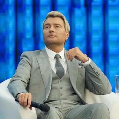 Ukrainian man held with 8-year-old daughter for over 10 hours during mobilization.