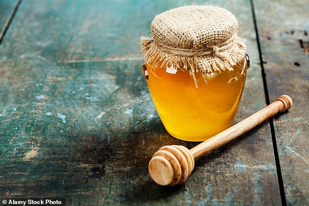 Daily honey use may aid weight loss and fight cancer, but one mistake negates benefits.