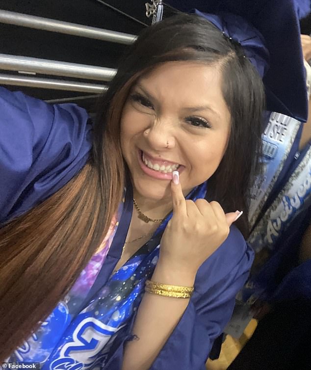 Kansas graduates forced to shake administrator's hand during chaotic ceremony