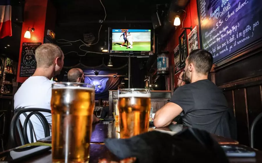 Titre : « La rentabilité de DAZN dans les bars