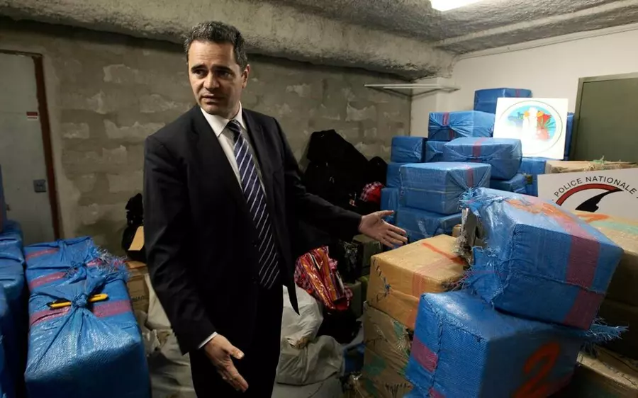 Scandale dans la lutte antidrogue : le procès du commissaire Thierry