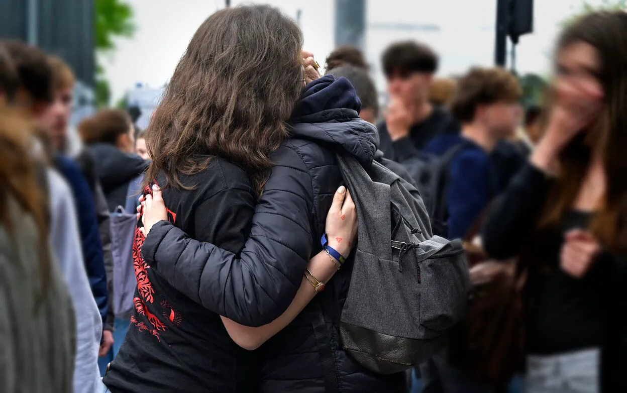 Attaque terroriste dans un lycée nantais : un adolescent armé à la conquête de son établissement