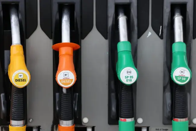 Baisse des prix de l'essence et du diesel : une aubaine pour les automobilistes français
