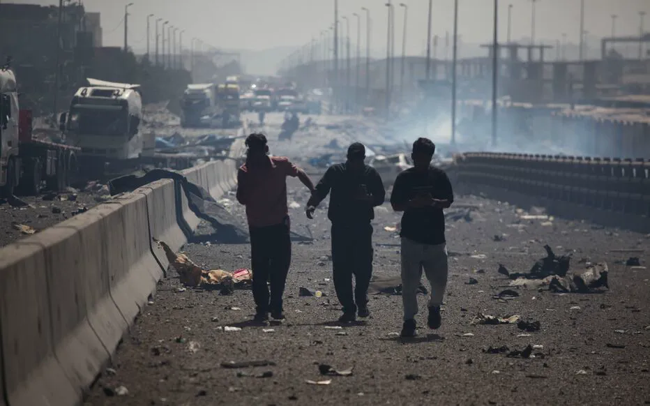 Explosion dévastatrice dans le port iranien : au moins 18 morts et des centaines de blessés