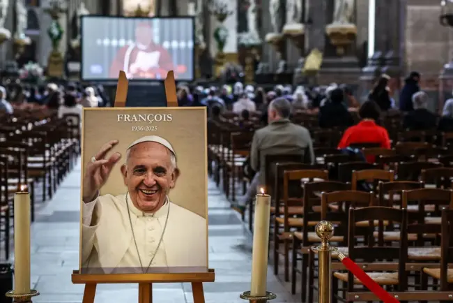 Funérailles du Pape François : une célébration solennelle à Paris