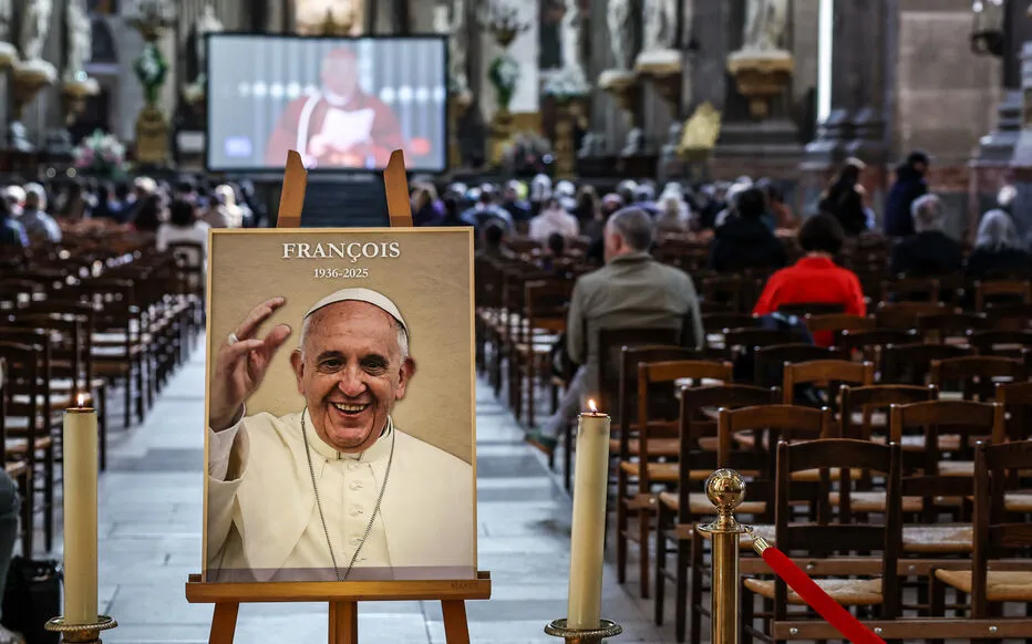 Funérailles du Pape François : une célébration solennelle à Paris