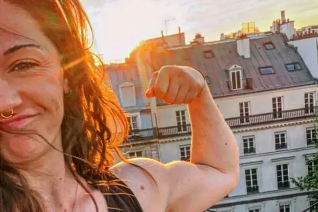 Hommage à une jeune femme décédée lors d'une séance de cryothérapie