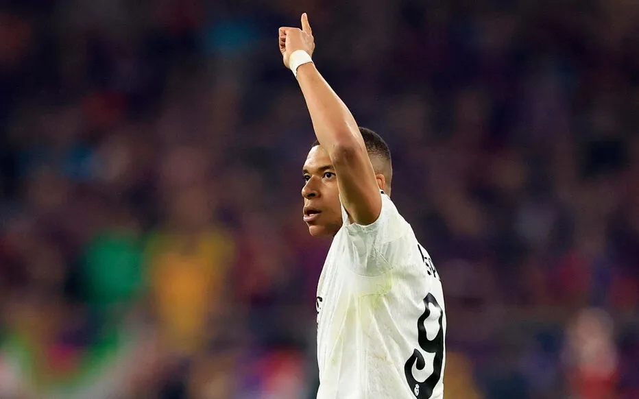 Kylian Mbappé : Un coup franc parfait pour égaliser