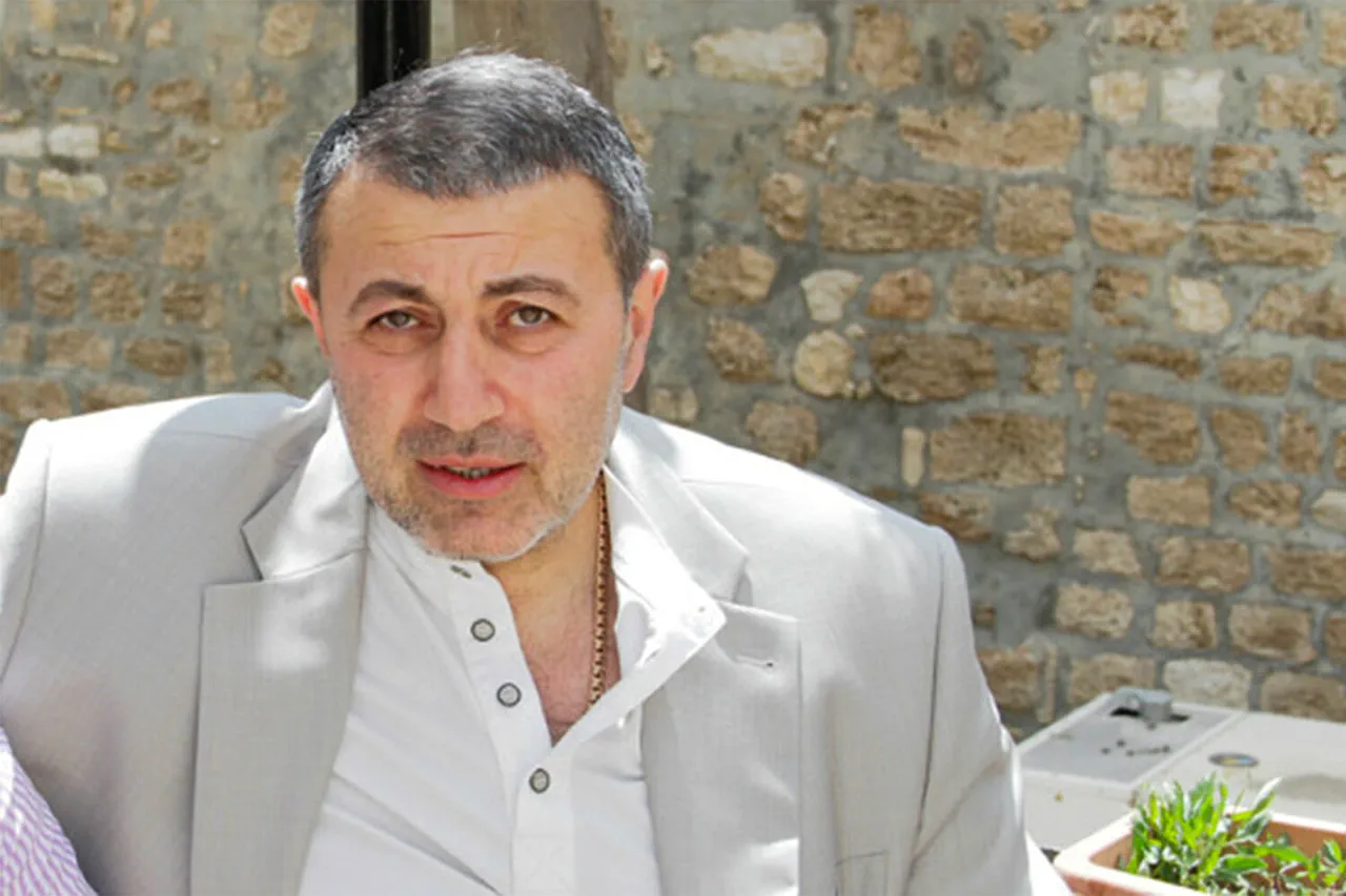 La condamnation du père pourrait mener à l'acquittement des sœurs Hachatourian