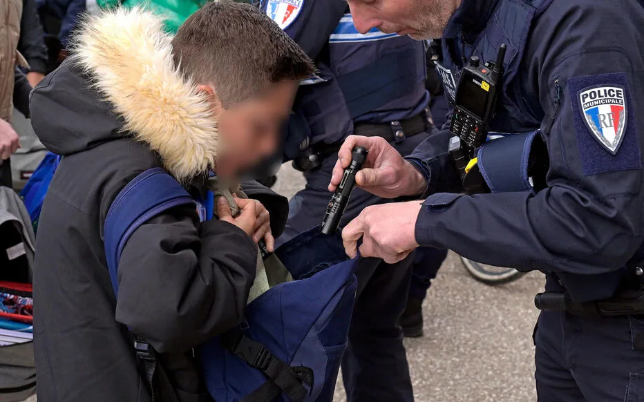 L'appel du Premier ministre pour une intensification des contrôles aux abords des écoles