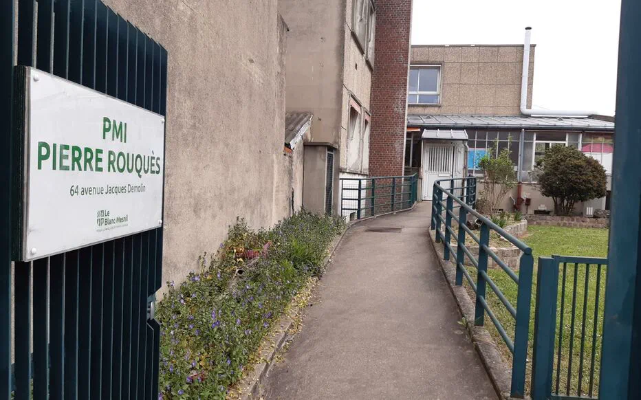 Le choc des agents de la PMI du Blanc-Mesnil face à la fermeture soudaine de deux structures