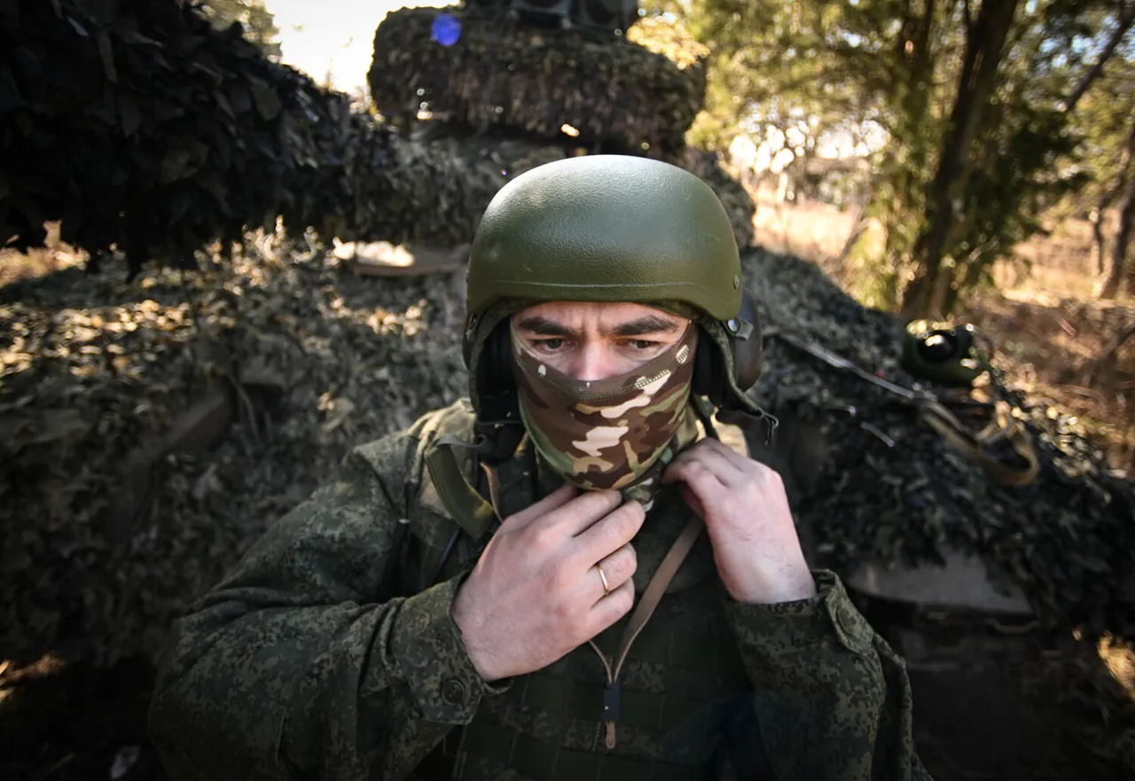 Les chars russes détruisent des positions de tir ukrainiennes à Покровsk