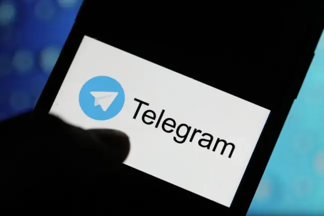 Macron et Retailleau promettent une réponse ferme aux attaques contre les prisons