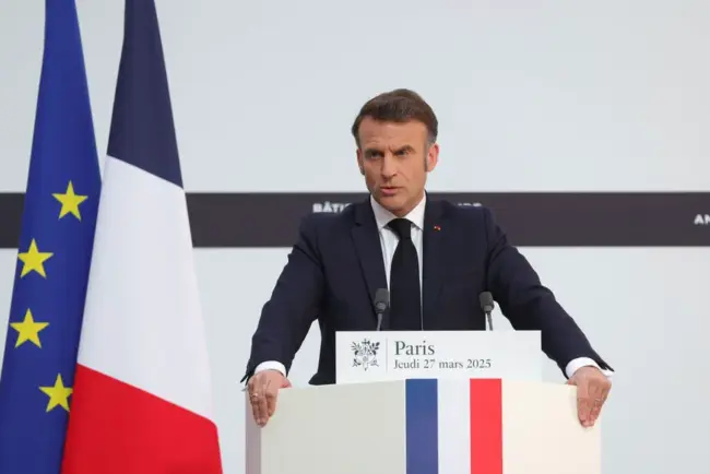 Macron invite les scientifiques du monde entier à rejoindre la France pour une collaboration sans limites