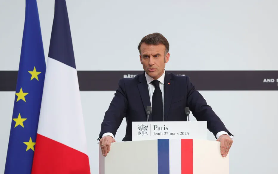 Macron invite les scientifiques du monde entier à rejoindre la France pour une collaboration sans limites