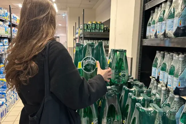 Perrier dans la tourmente : détection de bactéries pathogènes dans son eau pétillante