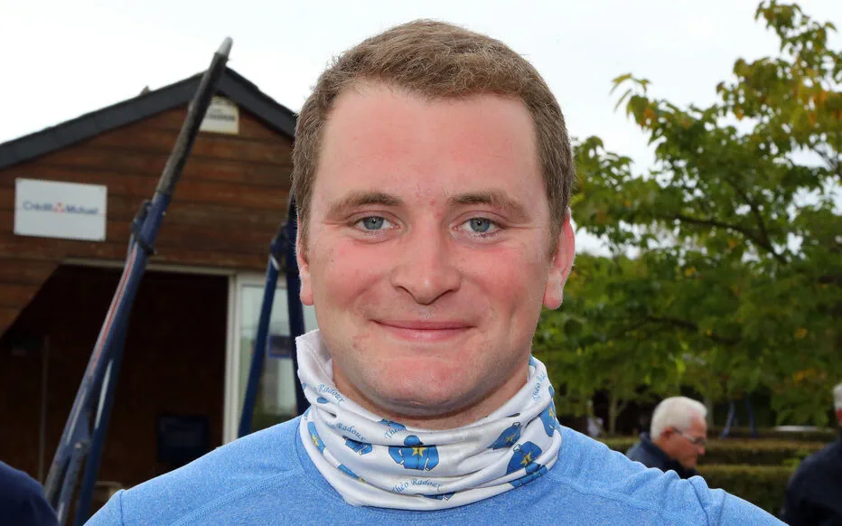 Théo Radoux : un jeune passionné transforme une ferme en écurie de course