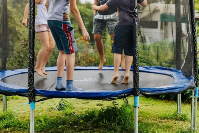 Trampoline ORYXEARTH : Un partenaire de loisirs en plein air pour toute la famille !