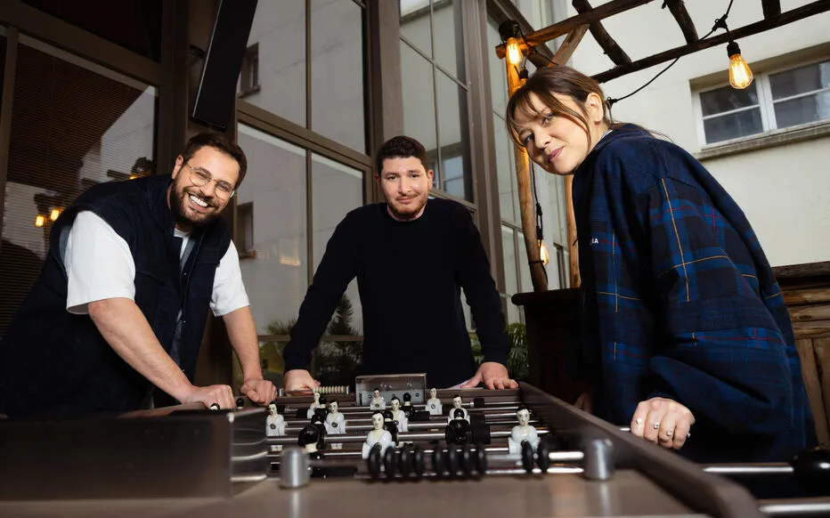 Un soir avec Madeleine et Anis : un jeu de séduction et de mensonges