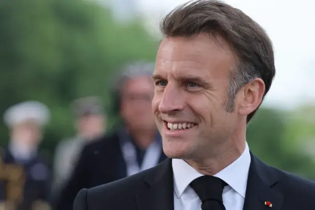 Emmanuel Macron se prépare pour une joute oratoire sur TF1