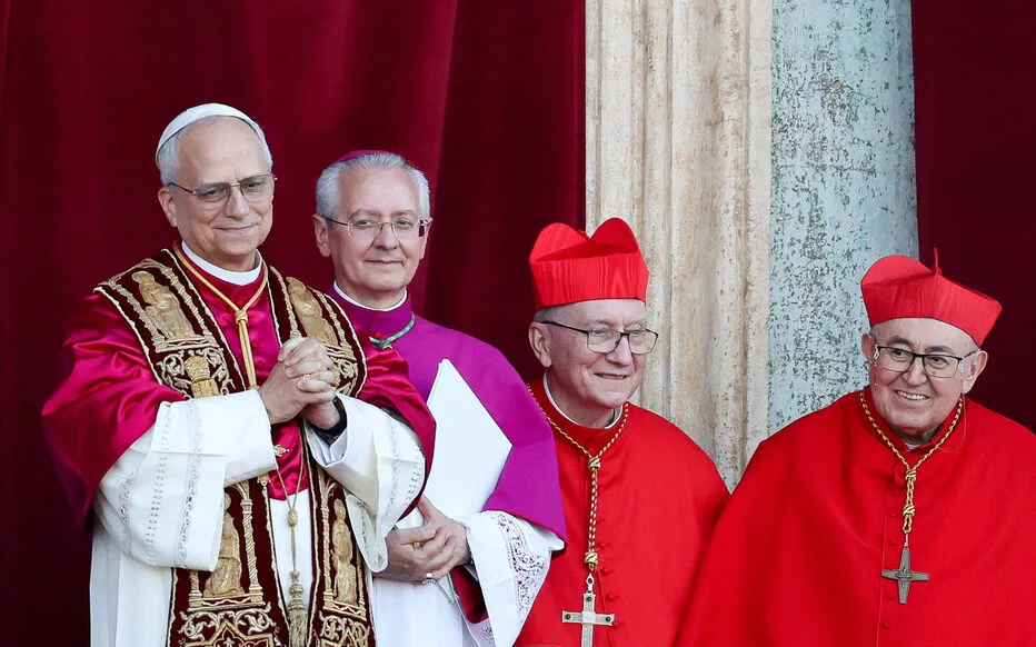 Le cardinal Robert Francis Prevost élu pape : qui est Léon XIV ?