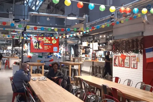 Les halles d'Issy : un havre festif avec une touche unique