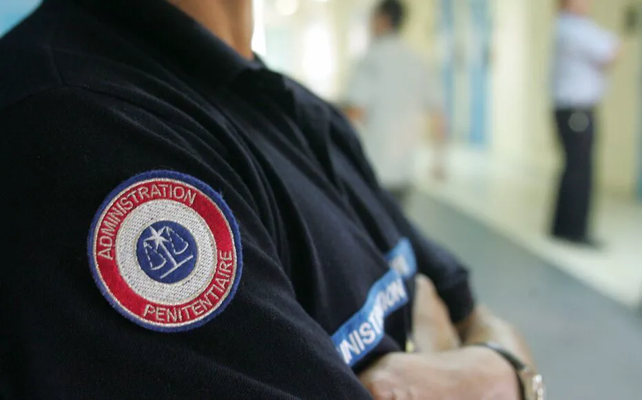 Tags menaçants : une nouvelle forme d’intimidation dans les prisons françaises