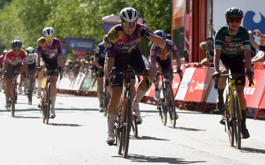 Une Vuelta féminine mouvementée : un incident inhabituel lors de la troisième étape