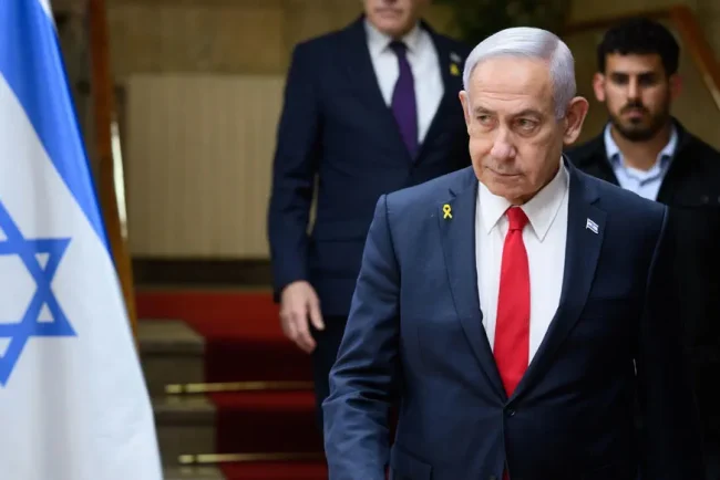 Code Source : Plongez dans l'actualité du Parisien