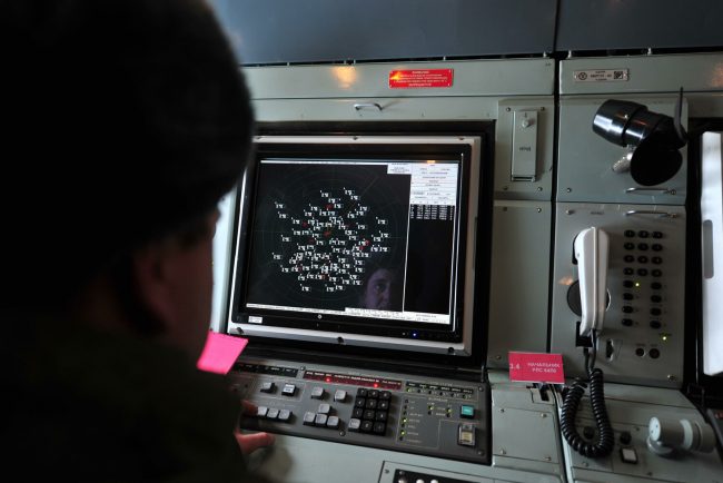 Drones attaquant la Russie : des défenses aériennes déployées pour contrer la menace