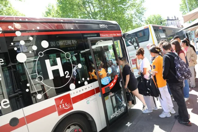France : Clermont-Ferrand lance sa première ligne de bus alimentée à l'hydrogène