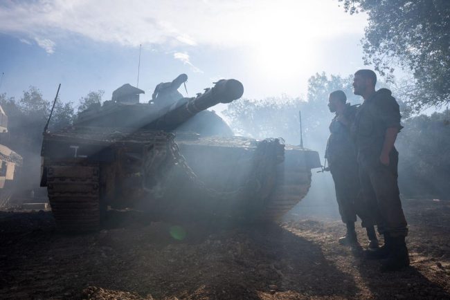 Israël attaque les cibles iraniennes